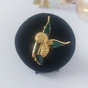 Vintage Gold tone Hummingbird Pin Brooch Enamel Wings Rhinestone Eye 1.5 inches